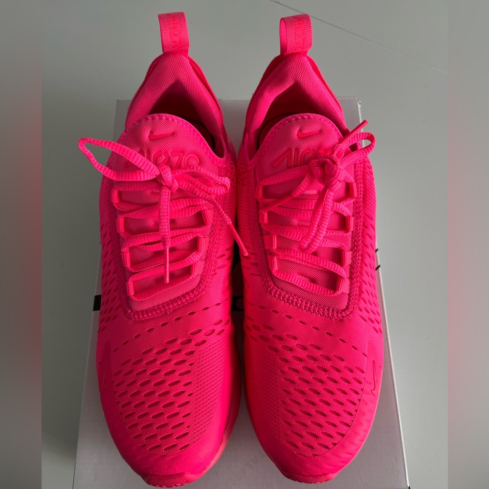 🔥 NIKE | 10 | W Air Max 270 (HYPER PINK) - Picture 2 of 16